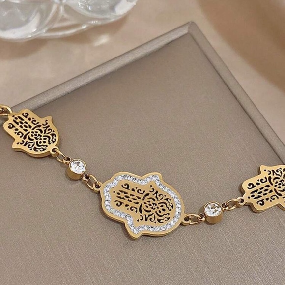 Gold Plated Stainless Steel Hamsa Charm Bracelet - Picture 3 of 3